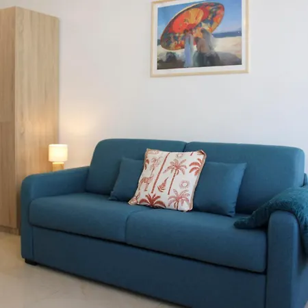 New With Balcony Near Gallieni Metro Bagnolet