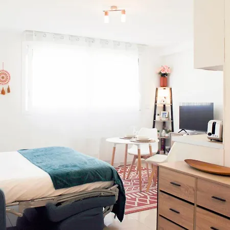 New With Balcony Near Gallieni Metro Bagnolet